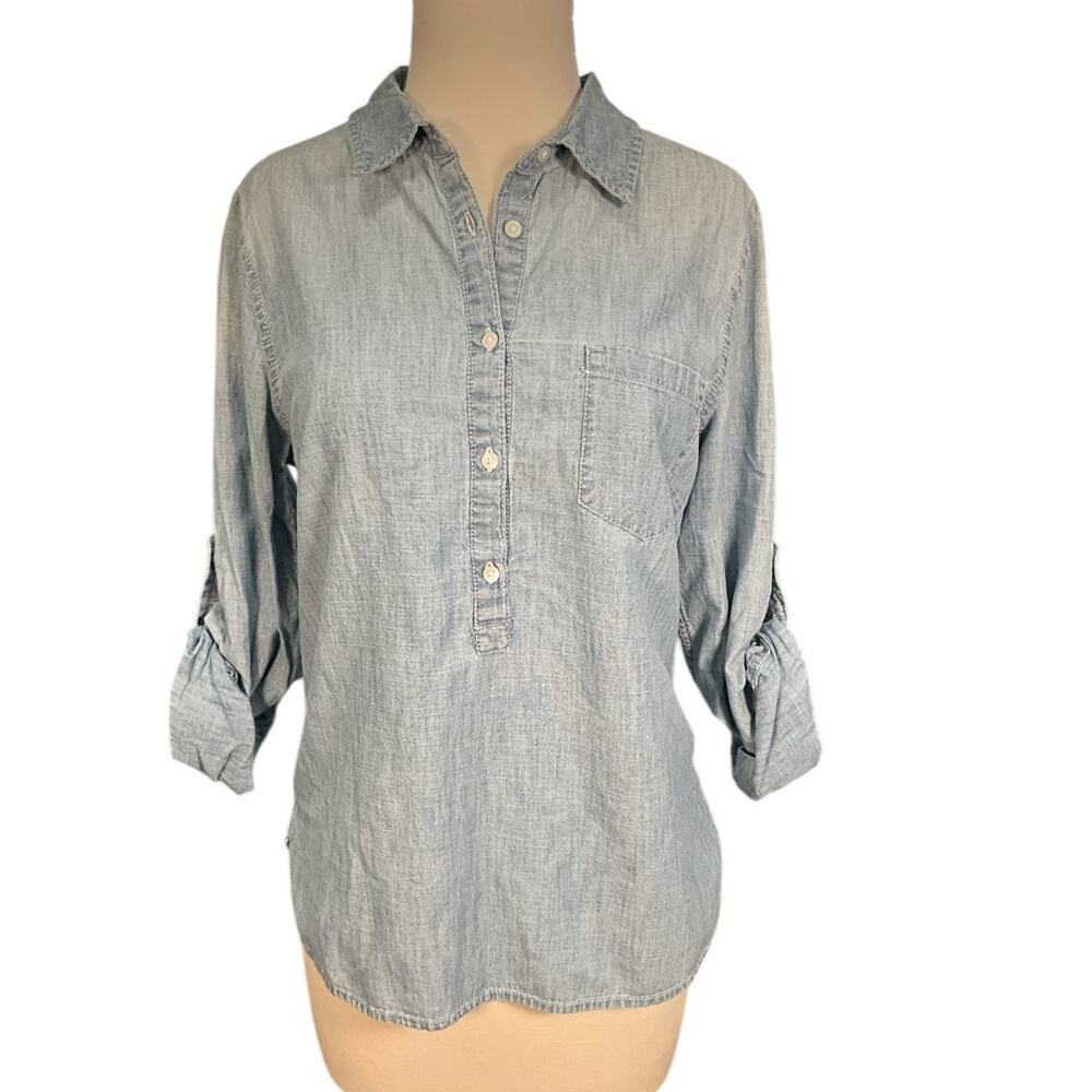 GAP Light Blue Denim 1/2Button Down Long Sleeve Size Small Boyfriend 100% Cotton